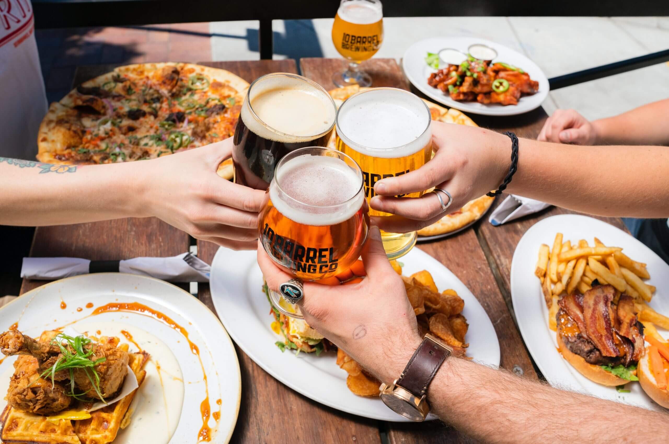 Private Event Venues vs. Bars: Where Should You Host Your Next Celebration?