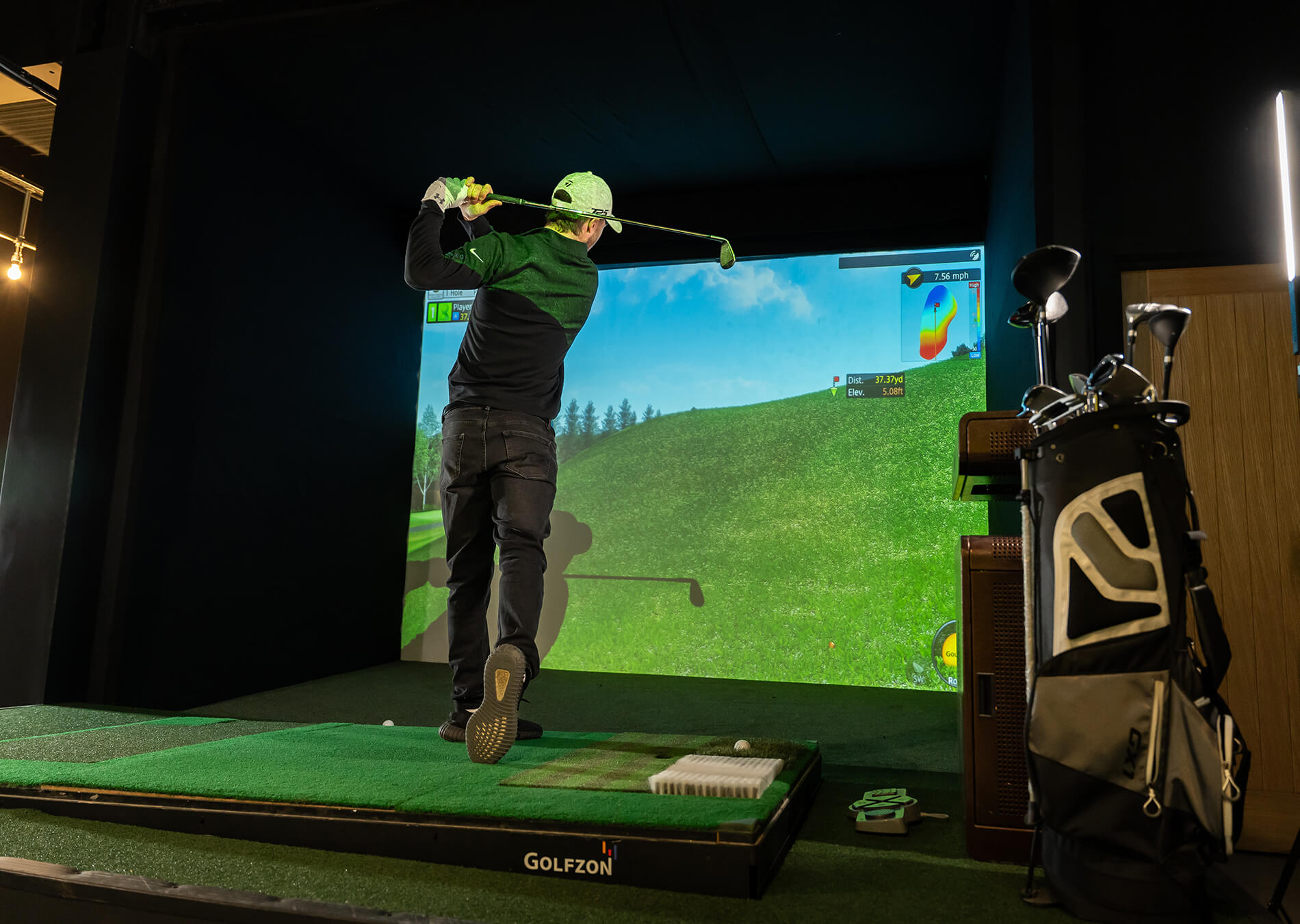 How Golf Simulators Are Redefining the Golfing Experience for Players of All Levels