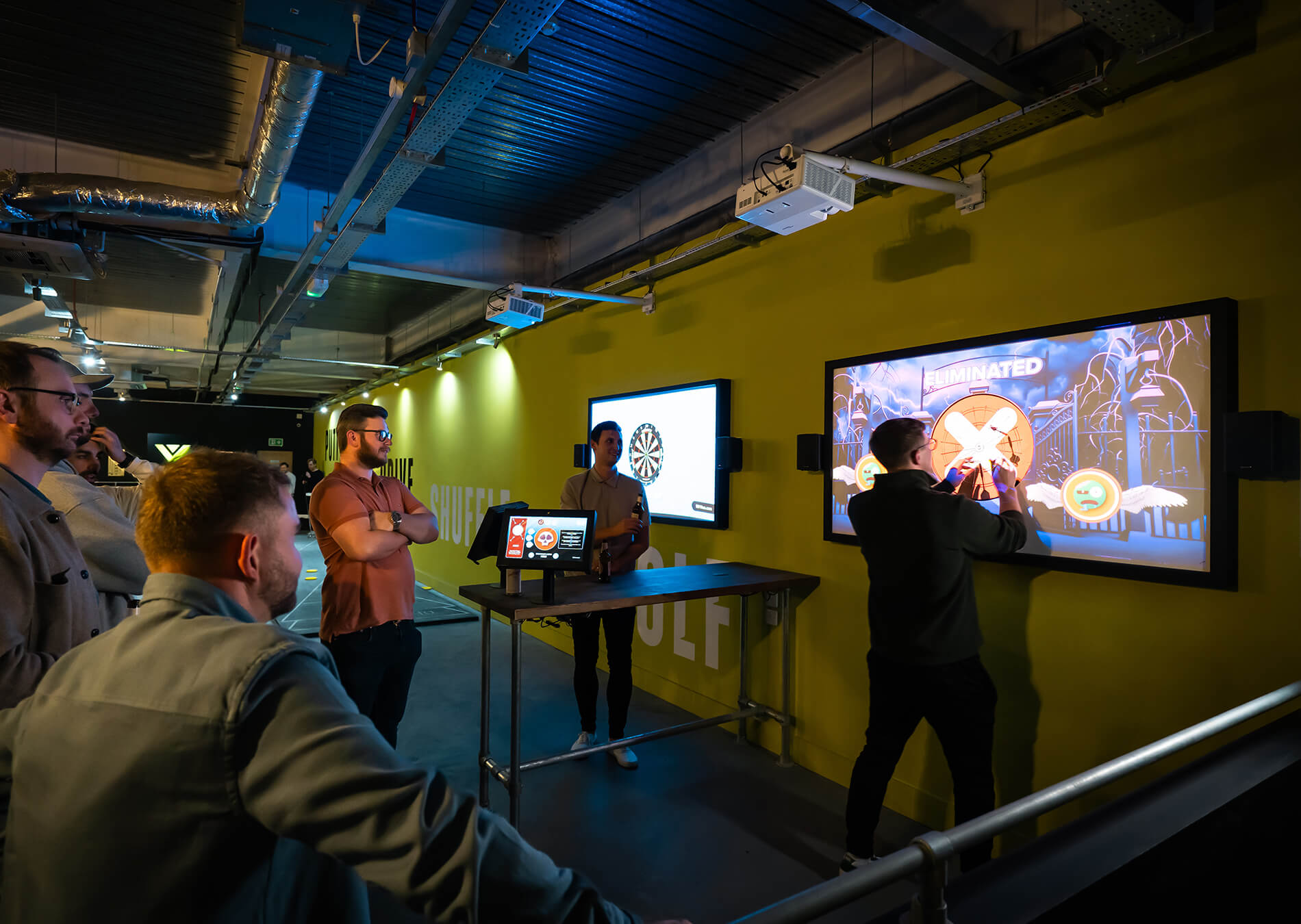 Augmented Reality Darts vs. Standard Dartboards: Which is Right for You?